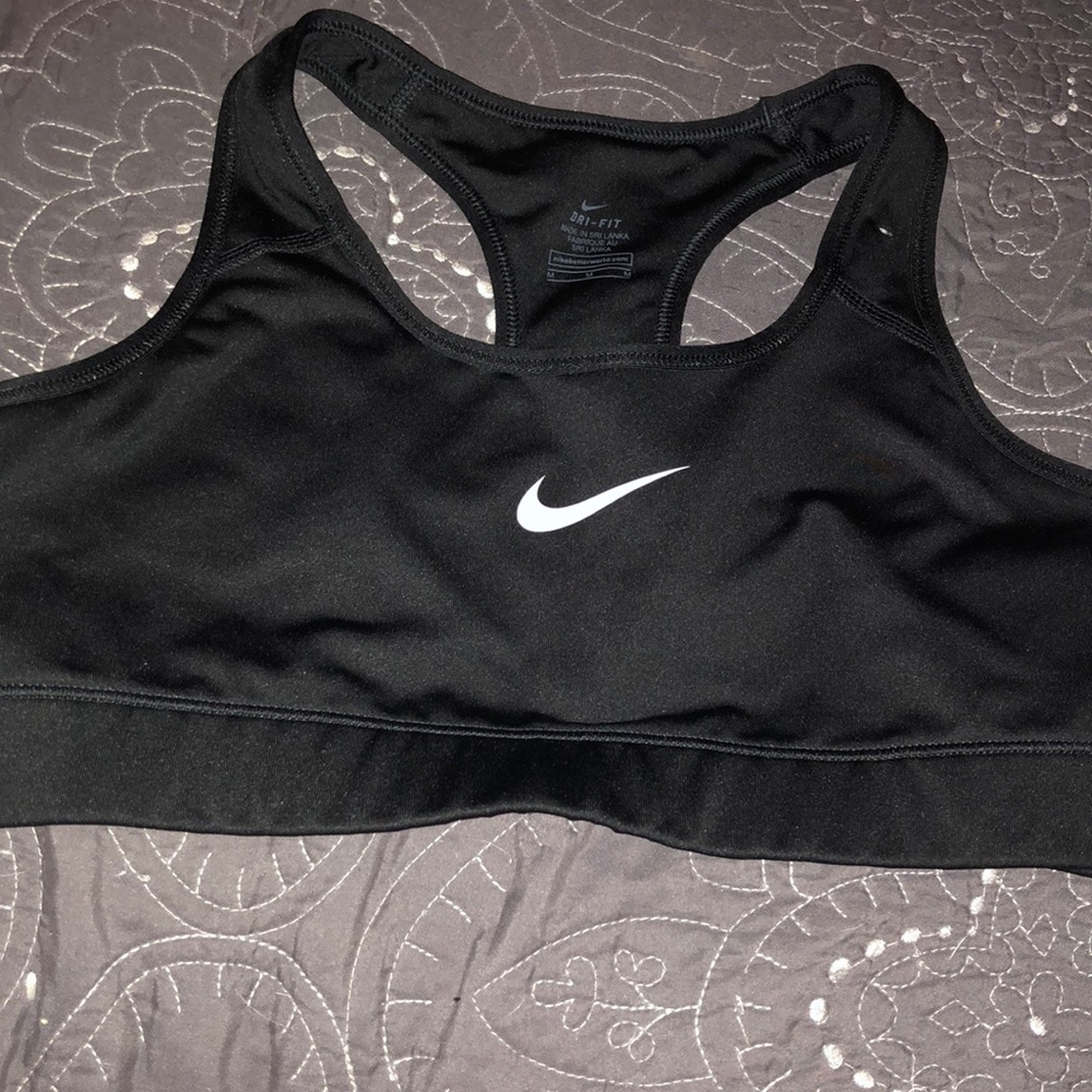 Sports bra